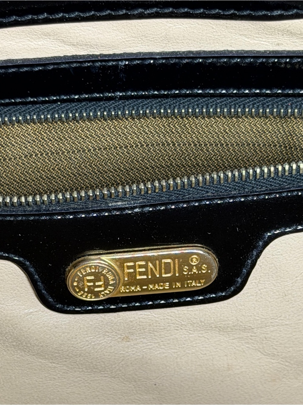 Vintage Fendi Black Patent FF Logo Tote - Picture 9 of 12